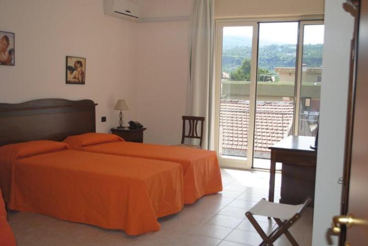 Fiumefreddo Hotel Fiumefreddo di Sicilia Room photo